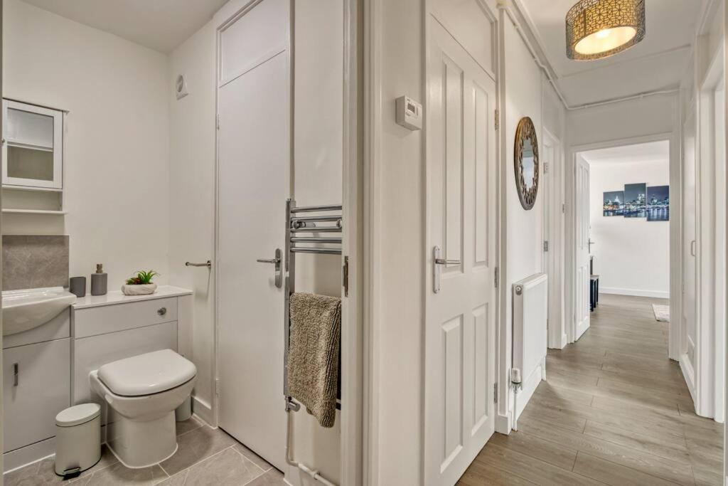 Apartmán Hidden Gem In Battersea W/ Free Parking Londýn Exteriér fotografie