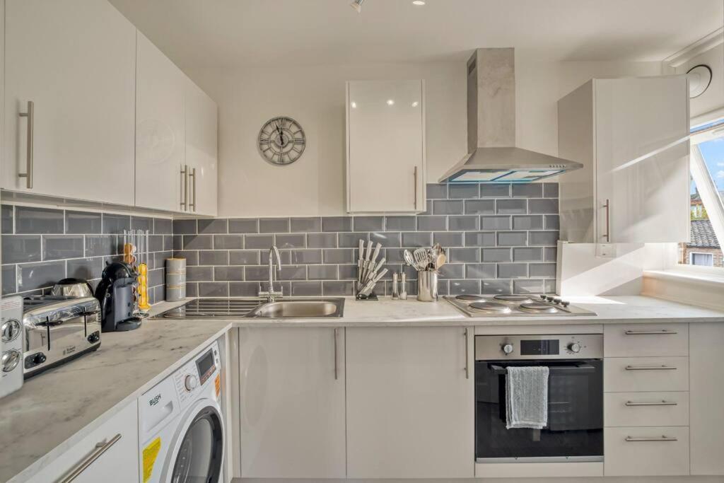 Apartmán Hidden Gem In Battersea W/ Free Parking Londýn Exteriér fotografie